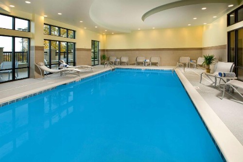 Hampton Inn & Suites Chattanooga/Hamilton Place - image 6