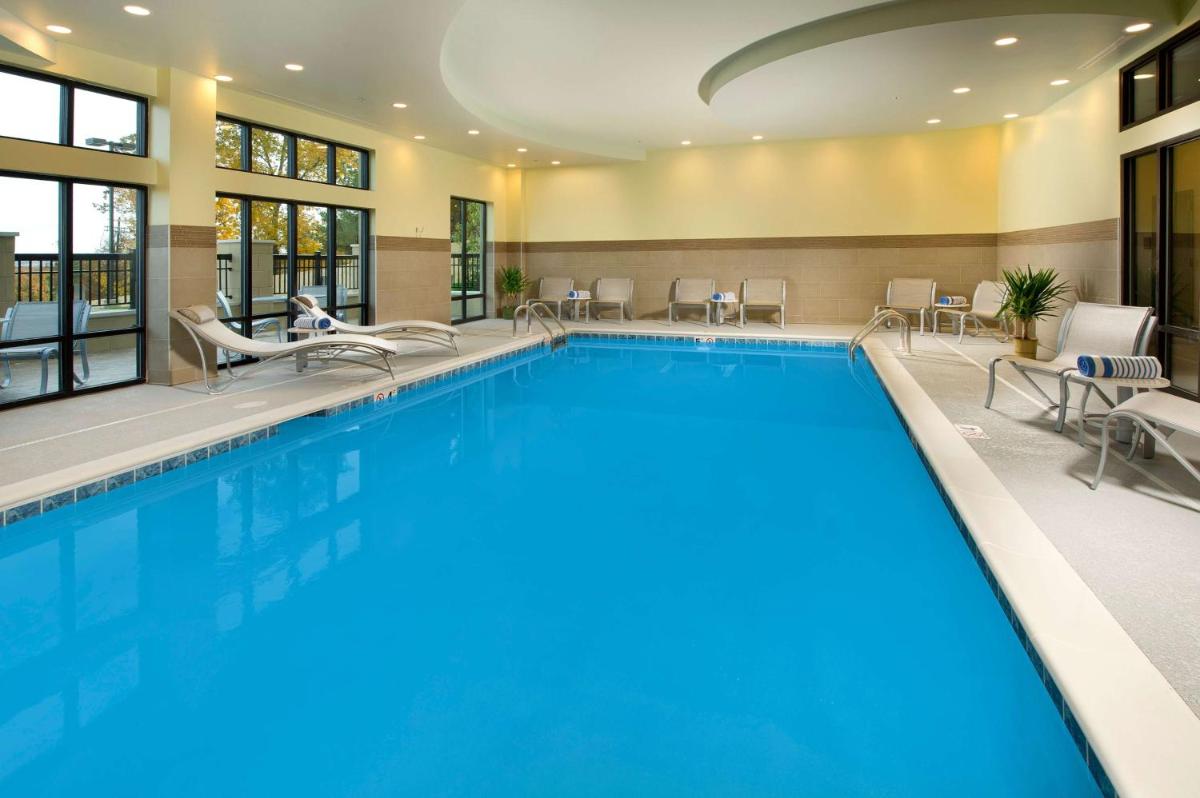 Hampton Inn & Suites Chattanooga/Hamilton Place - image 6