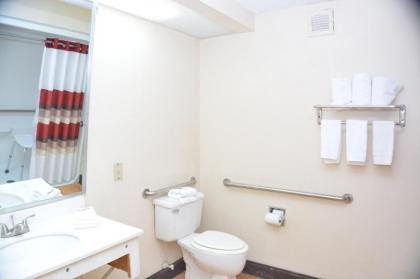 Red Roof Inn PLUS+ & Suites Chattanooga - Downtown - image 12
