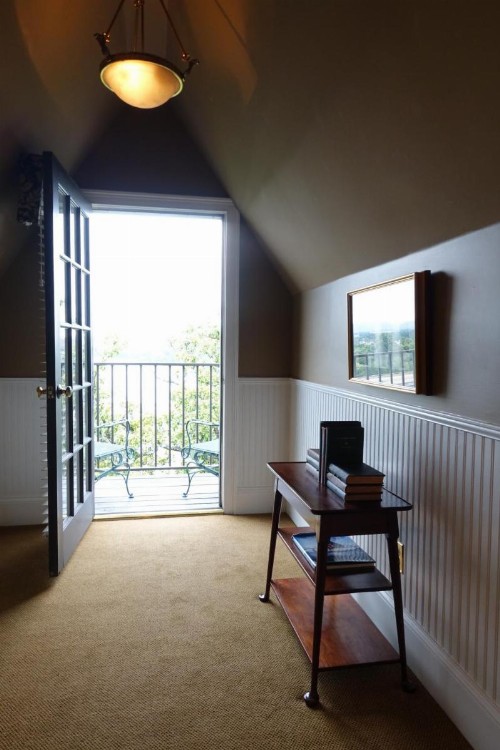 Bluff View Inn - image 23