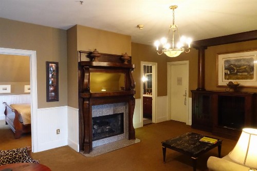 Bluff View Inn - image 28