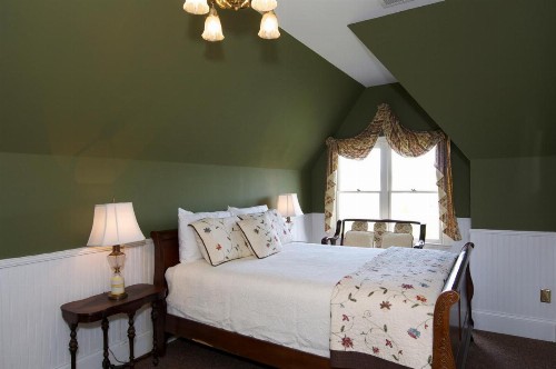 Bluff View Inn - image 38
