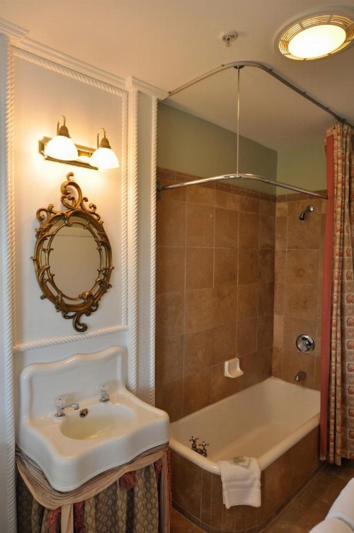 Bluff View Inn - image 42