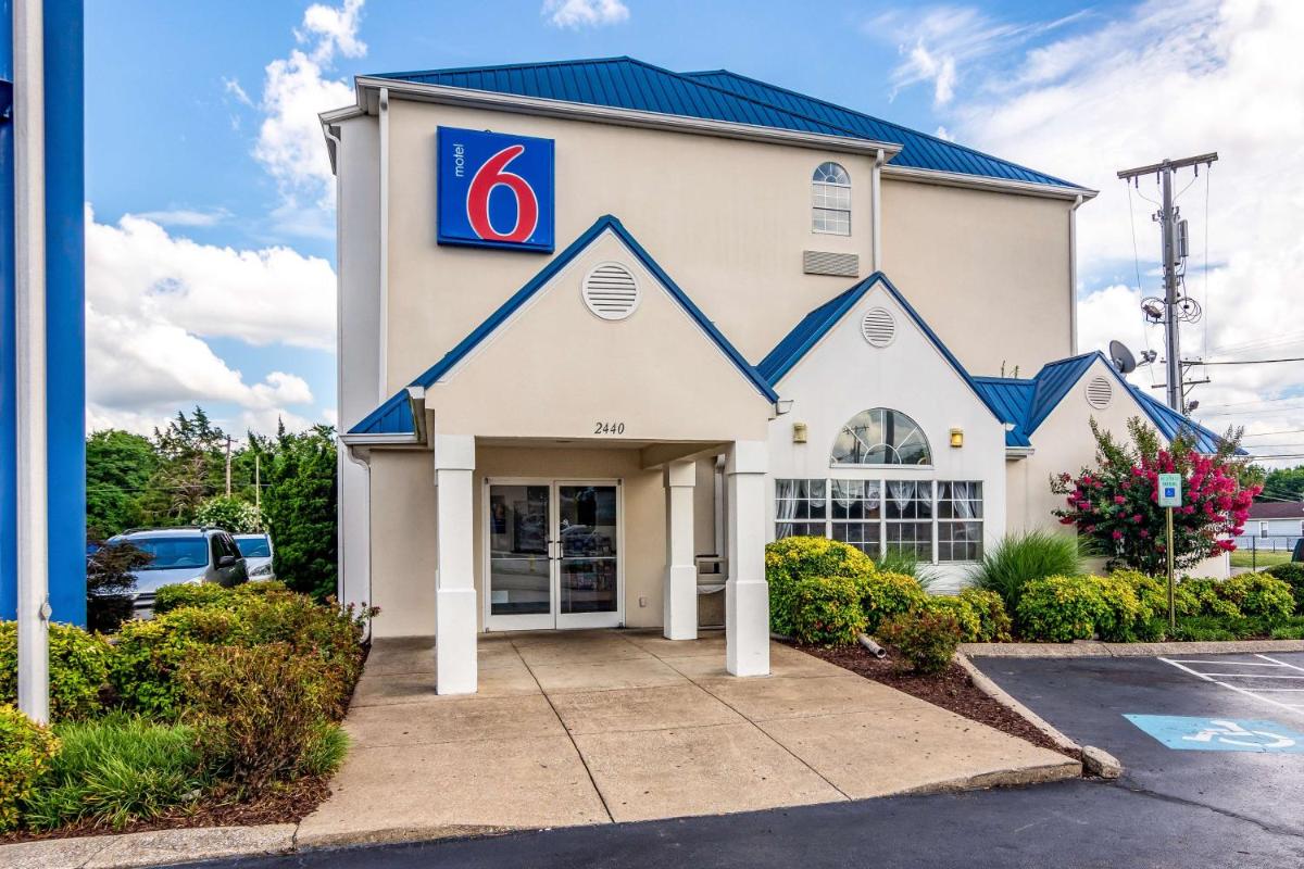 Motel 6 Chattanooga Downtown - image 2