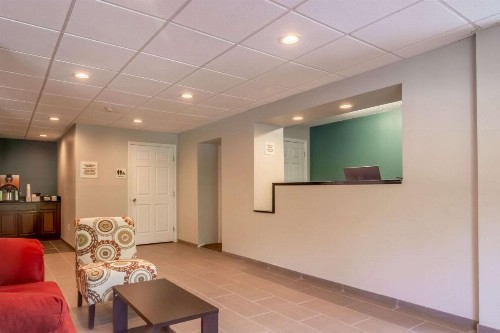 Econo Lodge East Ridge - Chattanooga - image 11