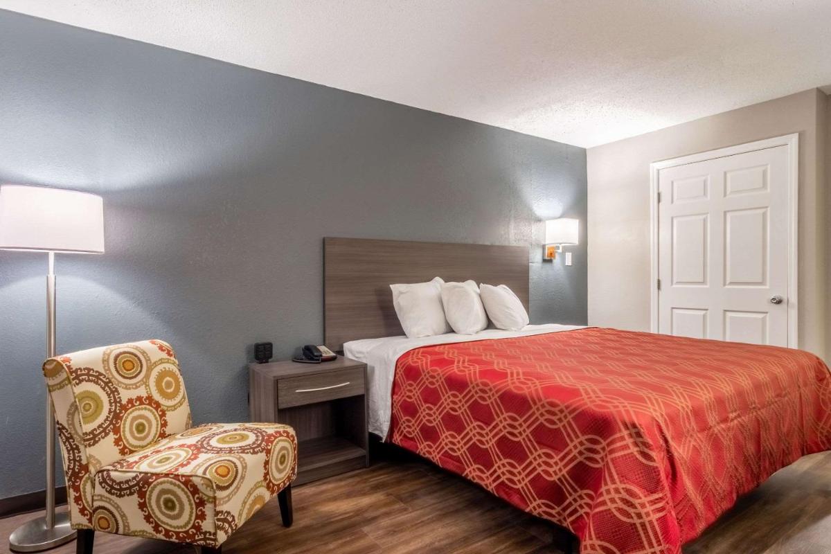 Econo Lodge East Ridge - Chattanooga - image 2