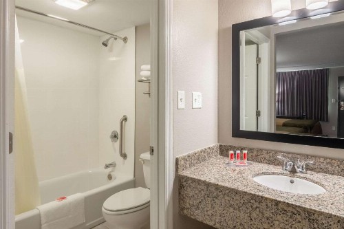 Econo Lodge East Ridge - Chattanooga - image 20