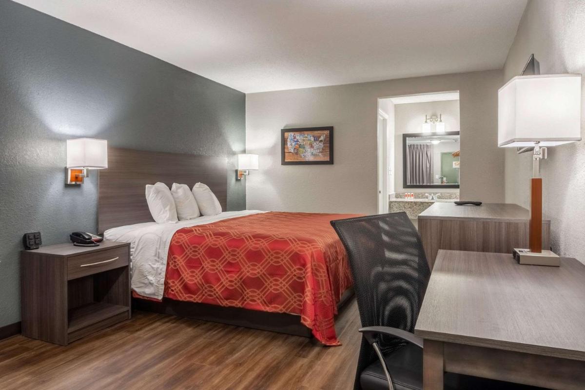 Econo Lodge East Ridge - Chattanooga - image 4