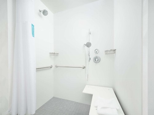 Hampton Inn Chattanooga East Ridge - image 17