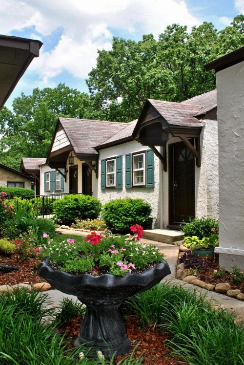 RiverView Inn - image 2