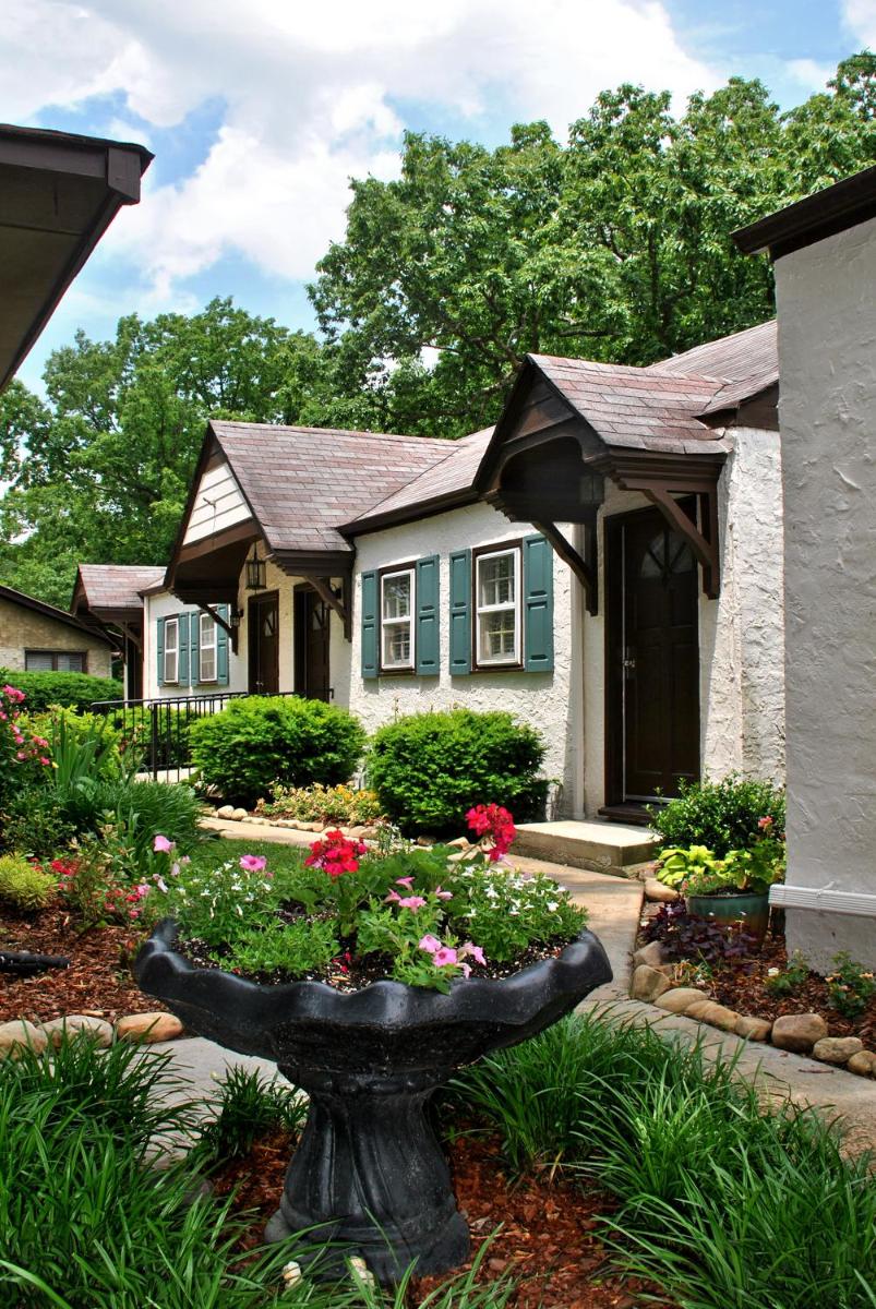 RiverView Inn - image 2