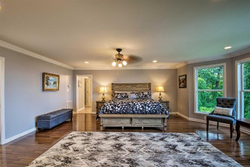Upscale Chattanooga Home on Missionary Ridge! - image 11
