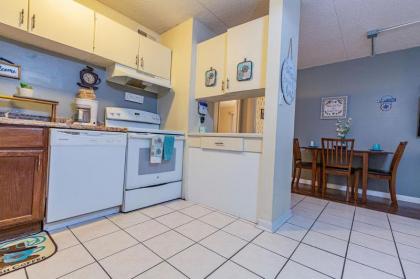2 Bed/ 1 Bath efficiency Apartment- Close to Downtown! - image 8