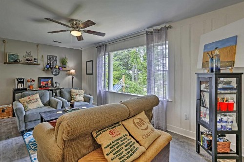 Family-Friendly Escape about 6 Mi to City Center! - image 10