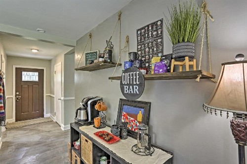 Family-Friendly Escape about 6 Mi to City Center! - image 11