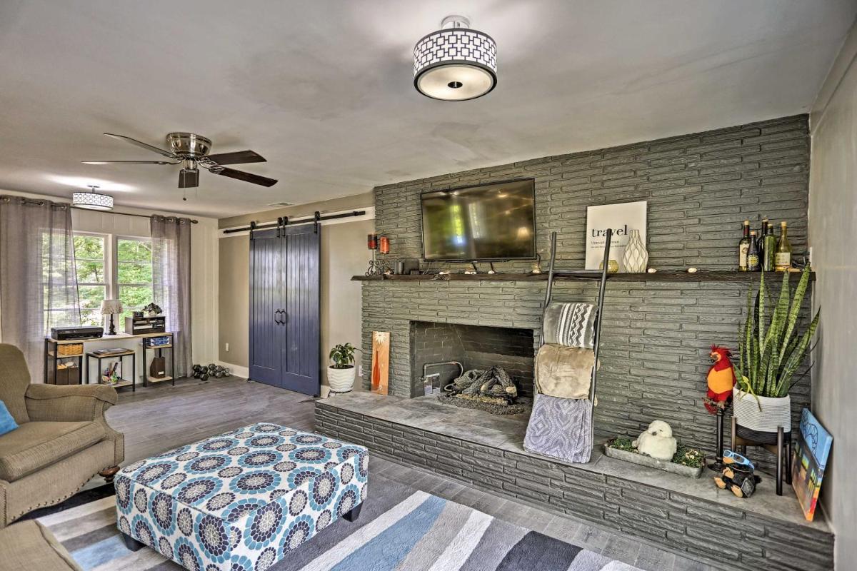 Family-Friendly Escape about 6 Mi to City Center! - image 5