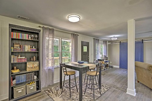 Family-Friendly Escape about 6 Mi to City Center! - image 6