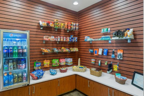 Best Western Plus Park Place Inn & Suites - image 27