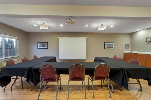 Best Western Plus Park Place Inn & Suites - image 30