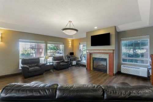 Best Western Plus Park Place Inn & Suites - image 4