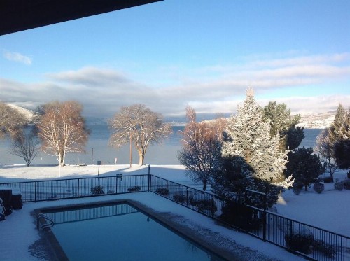 Lakeside Lodge and Suites - image 39