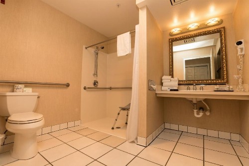Lakeside Lodge and Suites - image 45