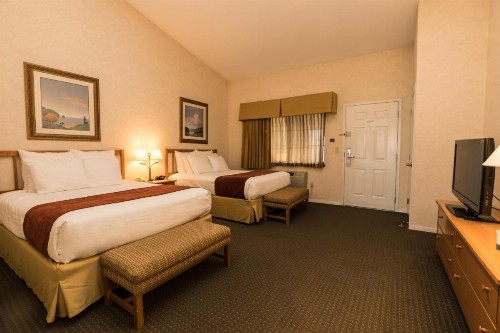 Lakeside Lodge and Suites - image 50