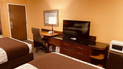 Apple Inn Motel - image 15