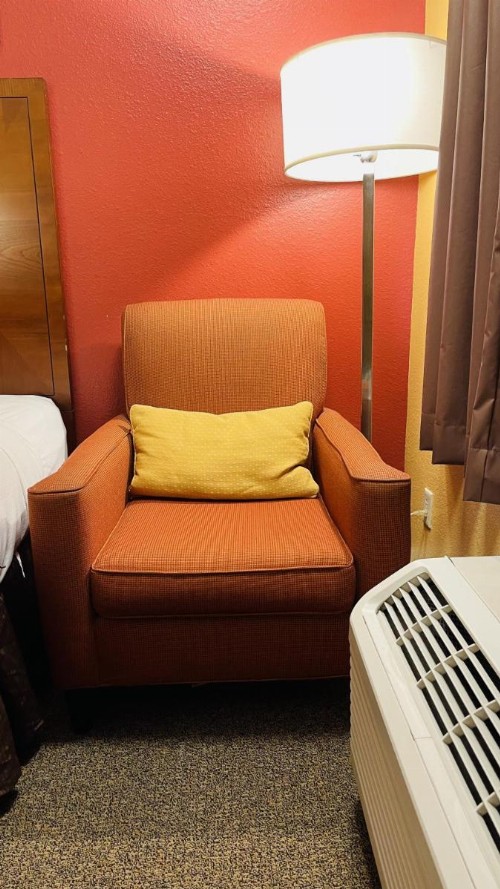 Apple Inn Motel - image 20