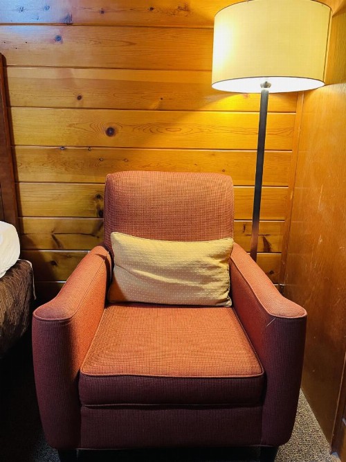 Apple Inn Motel - image 21