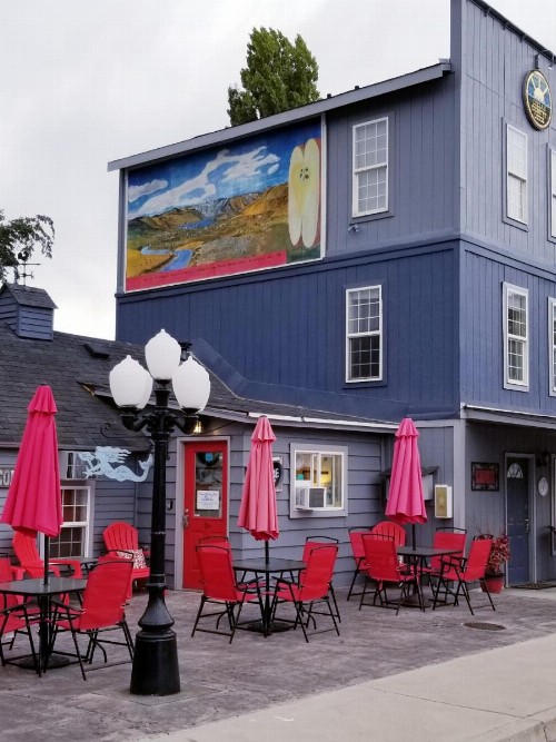 Deep Water Inn - image 1