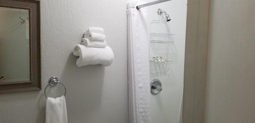 Deep Water Inn - image 21