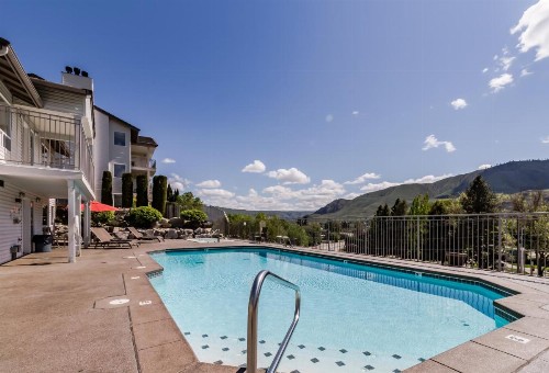 Park Pointe Condominiums - image 11