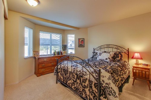 Park Pointe Condominiums - image 6