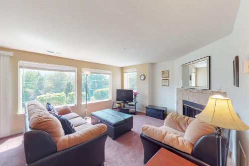 Park Pointe Condominiums - image 9
