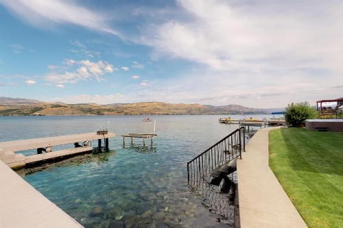South Lakeshore Waterfront Oasis - image 12
