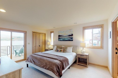 South Lakeshore Waterfront Oasis - image 7