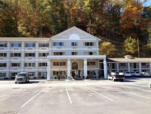 Cherokee Grand Hotel - image 5