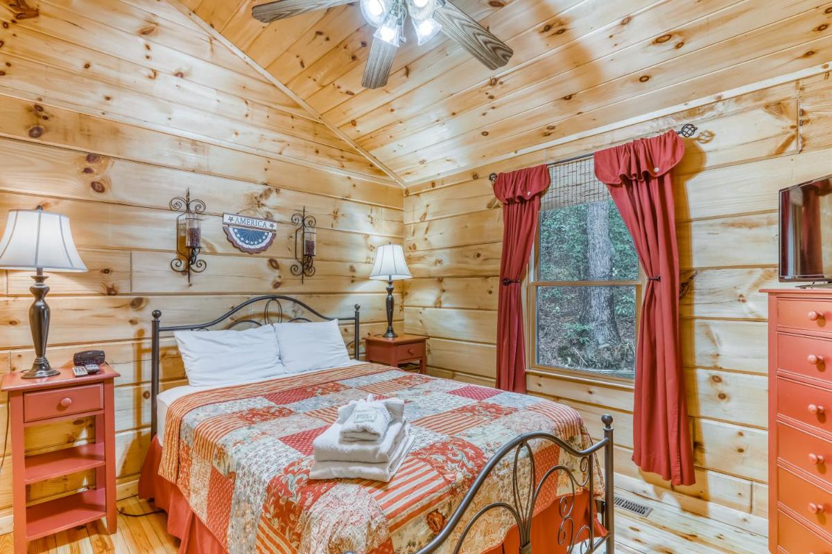 Papa Bear`S Den - image 3