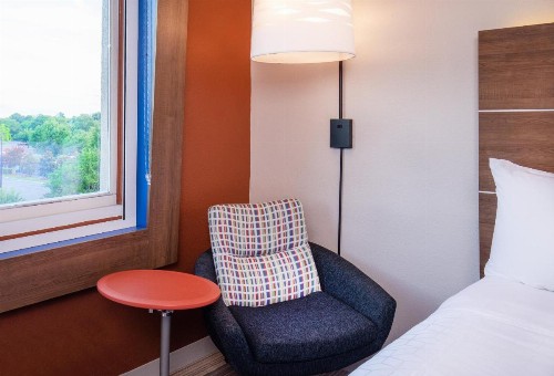 Holiday Inn Express Chesapeake - Norfolk an IHG Hotel - image 15