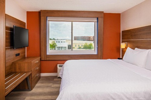 Holiday Inn Express Chesapeake - Norfolk an IHG Hotel - image 17
