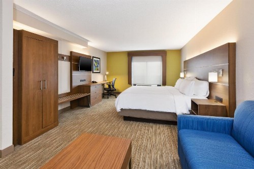 Holiday Inn Express & Suites Chesapeake an IHG Hotel - image 19