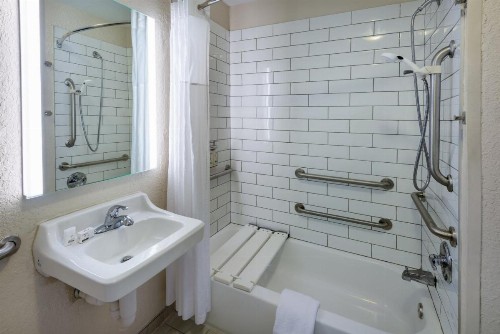 Candlewood Suites Chesapeake-Suffolk an IHG Hotel - image 13