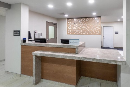 Candlewood Suites Chesapeake-Suffolk an IHG Hotel - image 2