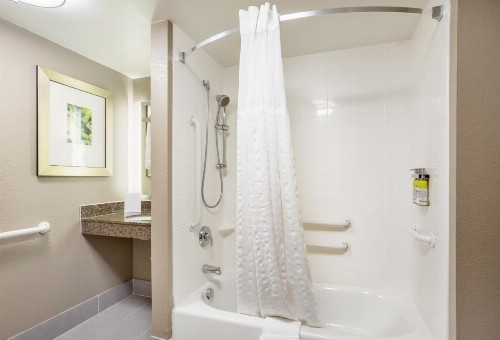 Staybridge Suites Chesapeake-Virginia Beach an IHG Hotel - image 7