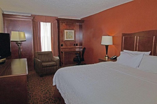 Hampton Inn Norfolk/Chesapeake - Greenbrier Area - image 24