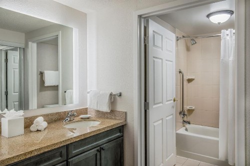 Residence Inn by Marriott Chesapeake Greenbrier - image 49