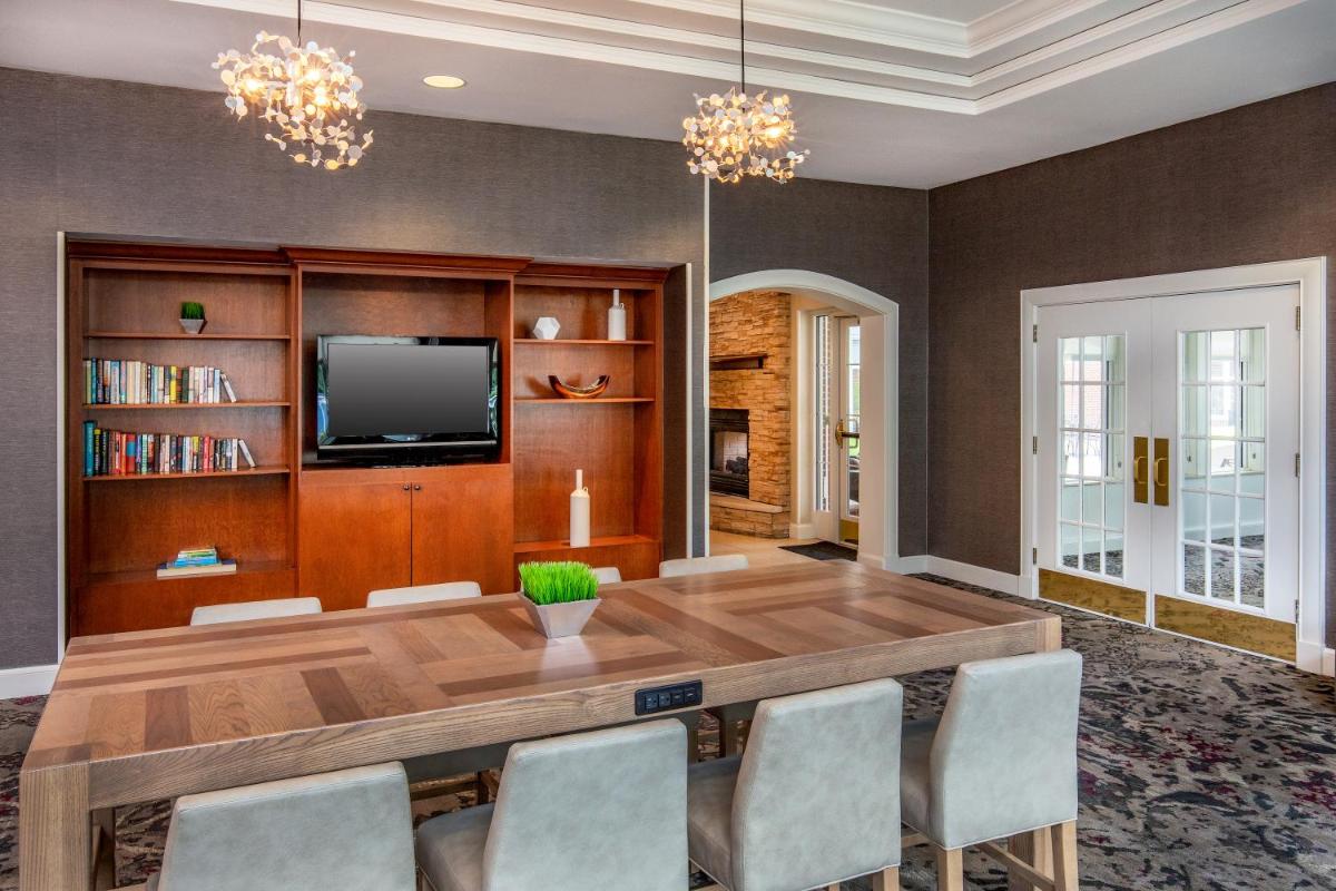 Residence Inn by Marriott Chesapeake Greenbrier - image 6