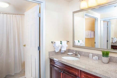 Residence Inn by Marriott Chesapeake Greenbrier - image 7
