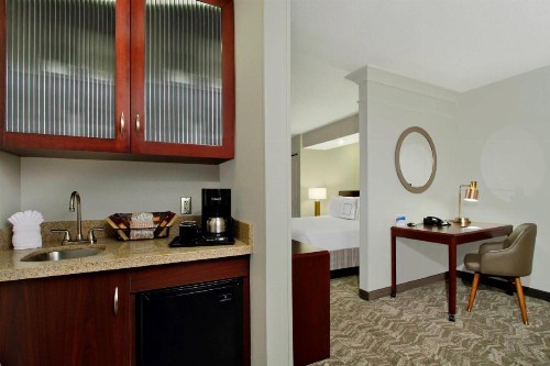 SpringHill Suites Chesapeake Greenbrier - image 17